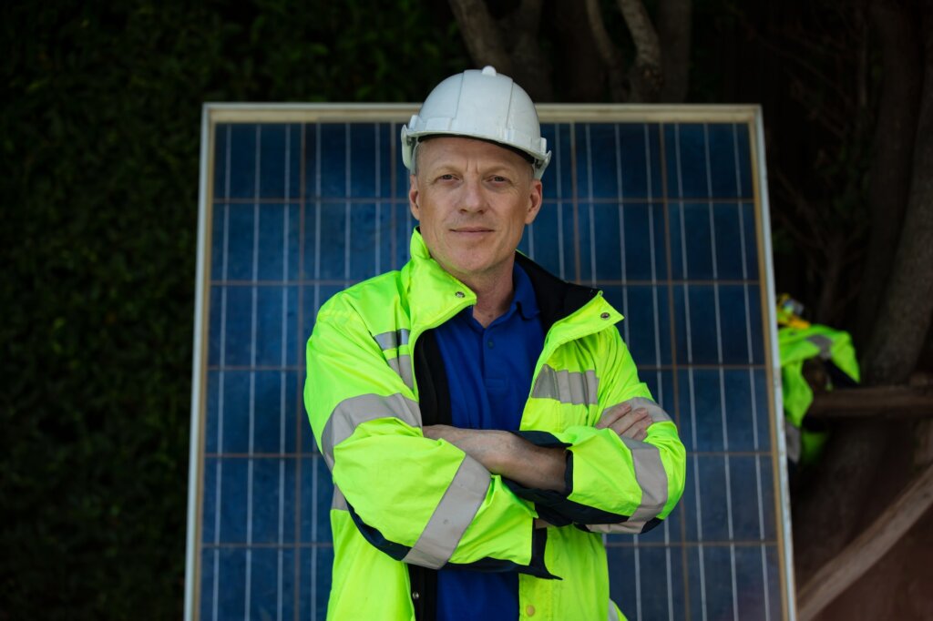 maintenance engineer solar energy systems engineer perform analysis solar panels